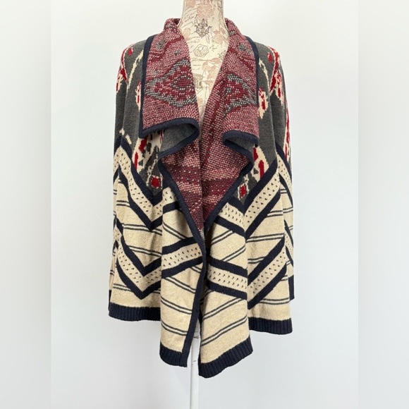 ST. JOHN’S BAY Beige gray red IKAT knit waterfall collar cardigan size L - Picture 5 of 13